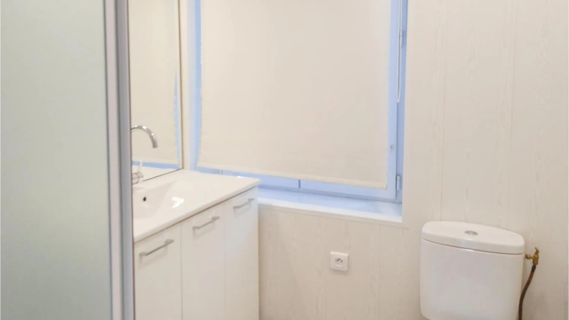 2 Bedroom Nice Home In Plonevez Porzay